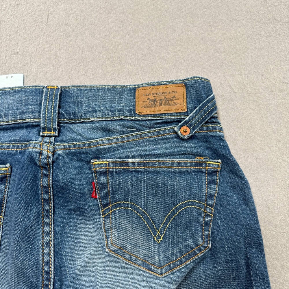 Y2K Levi's 504 Jeans Women's 4 Blue Med Wash Denim Low Rise Slough Straight Leg - Picture 5 of 8
